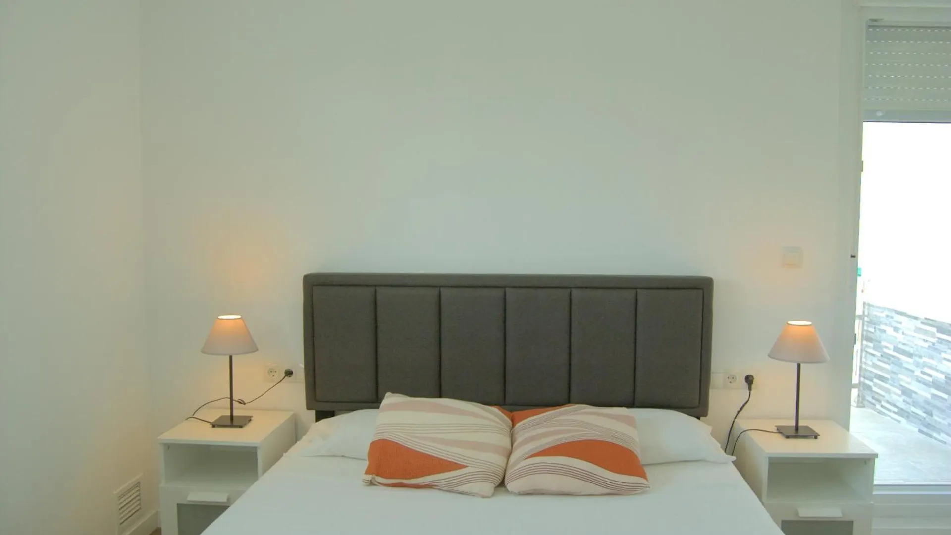 Villa Brisa, 10 Huespedes Vilobi D'onyar